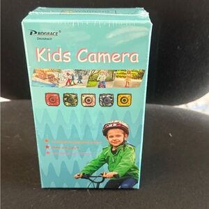 New in sealed box Grace Simulated Camera Blue Kid-Friendly Design